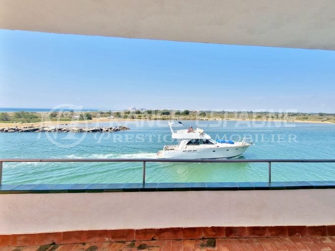piso en venta rosas, 3 habitaciones vista mar/canal 68 m², playa 100m, orientación suroeste