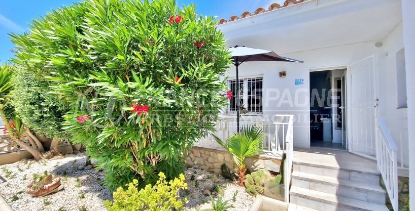 villa plain-pied roses 3 pièces 93 m², jardin