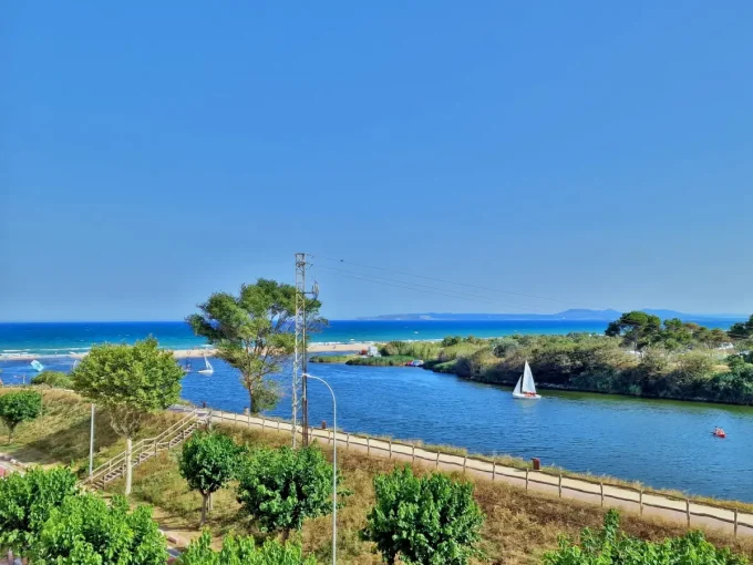 apartment beautiful view empuriabrava 3 rooms 43 m², sea/canal view