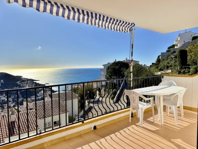 apartment sea view roses 3 rooms 78 m², terrace sea view