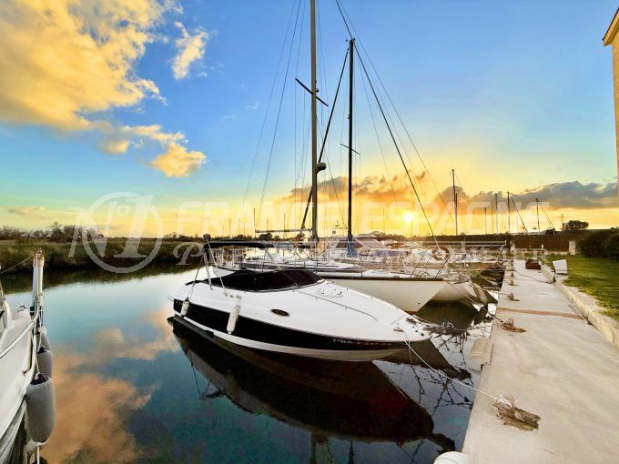 apartment with mooring roses 3 rooms 57 m², sailboat mooring
