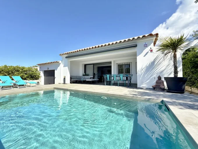 contemporary villa roses 4 rooms 147 m², villa with swimming pool