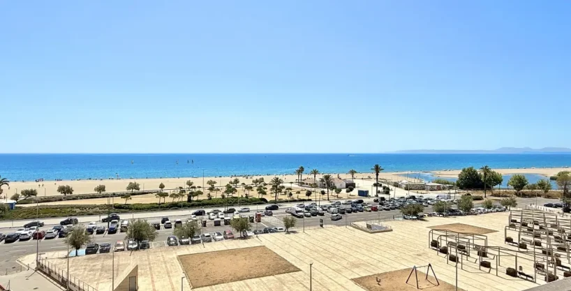 studio frontal sea view empuriabrava 1 room 38 m², beautiful sea view