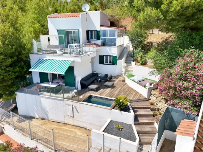 villa sea view roses canyelles 3 rooms 144 m², detached house